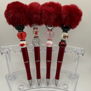 4 Valentine’s Day Pom Pom Pens